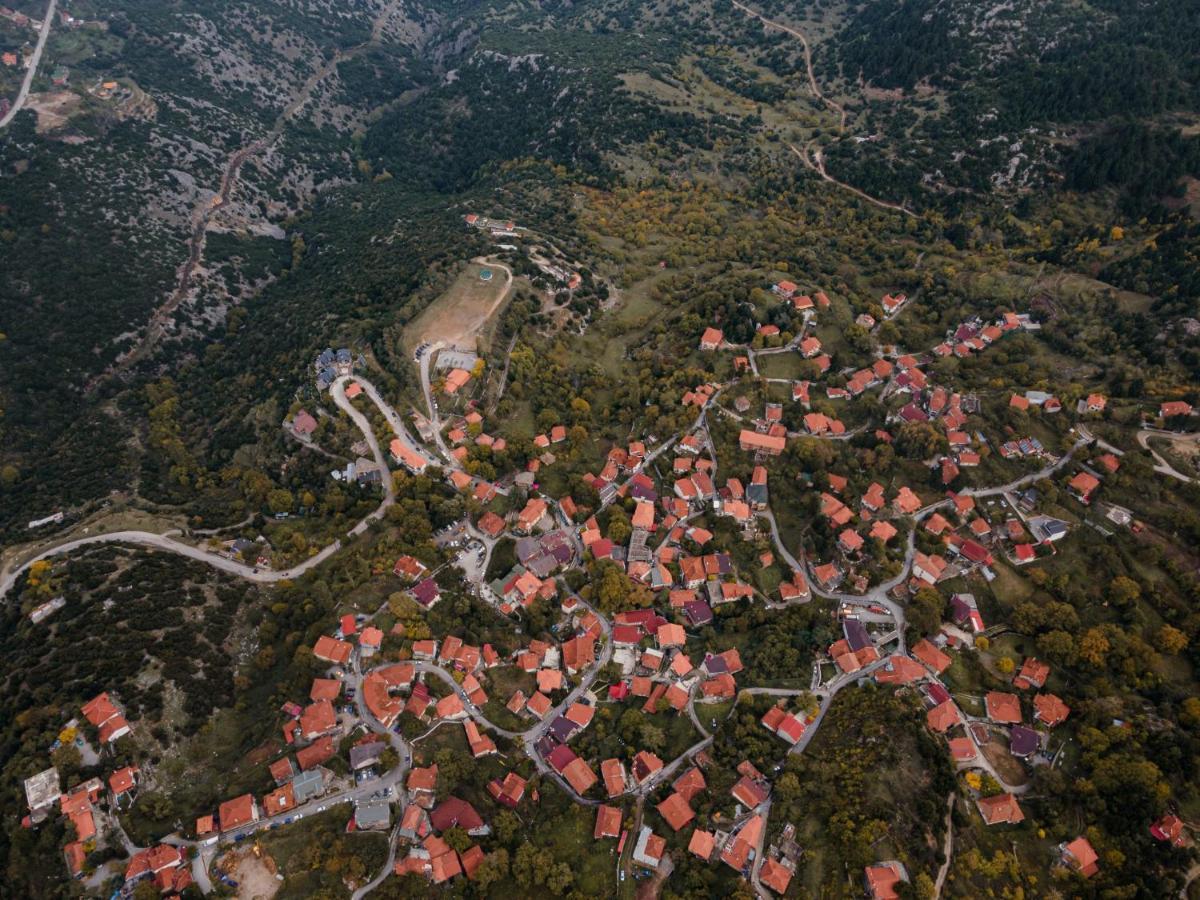 Parnassus Dreamwood Chalet Eptálofos Exterior photo