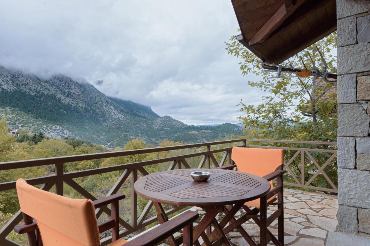 Parnassus Dreamwood Chalet Eptálofos Exterior photo
